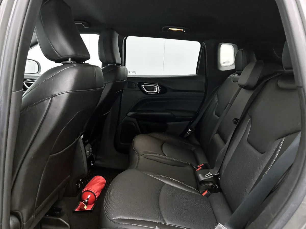 4xe 240 Plug-in Hybrid S | Camera |  Leder | Trekhaak | Memory stoelen