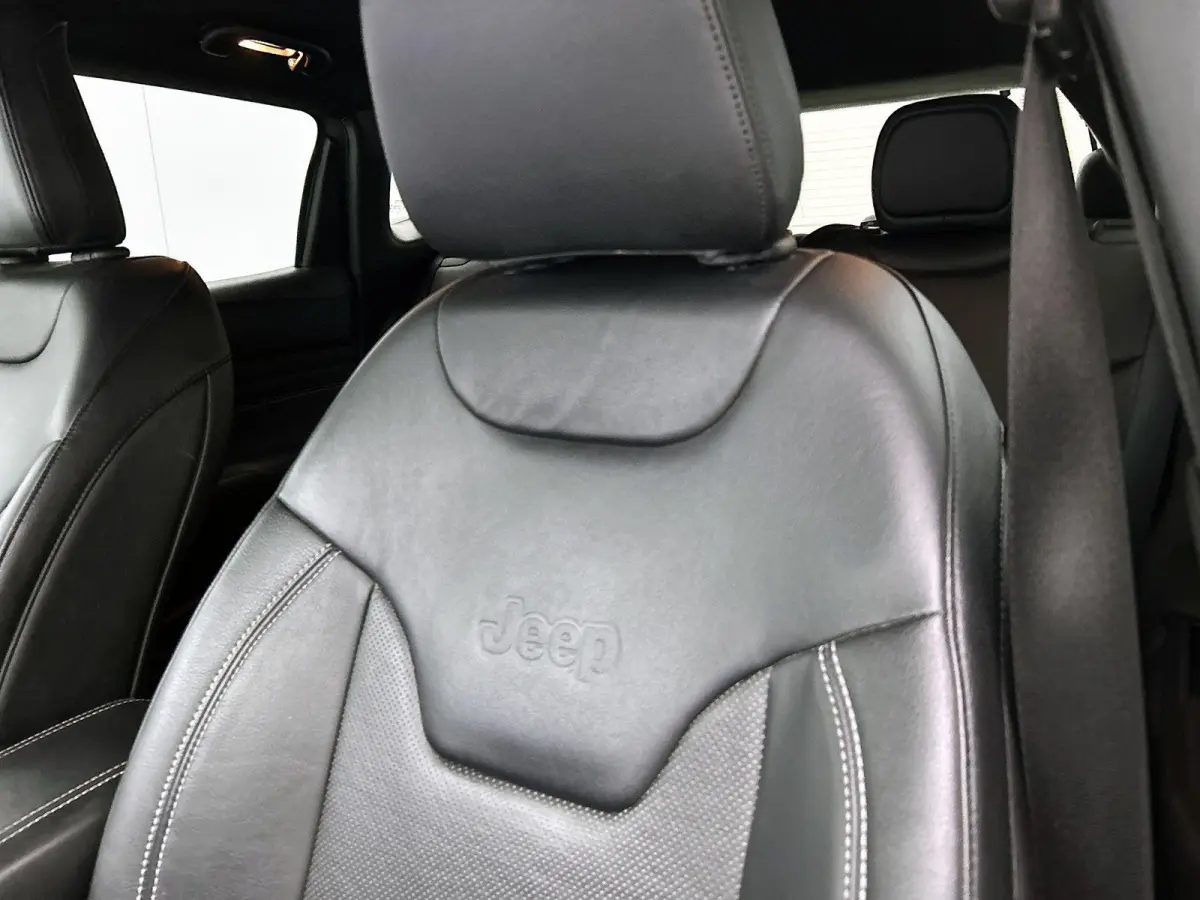4xe 240 Plug-in Hybrid S | Camera |  Leder | Trekhaak | Memory stoelen