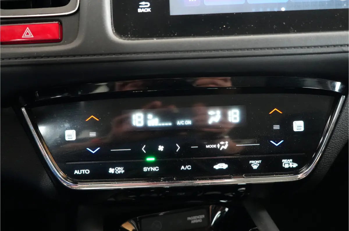 1.5 i-VTEC Elegance | Navi | Stl. verw. | Cruise | Climate |