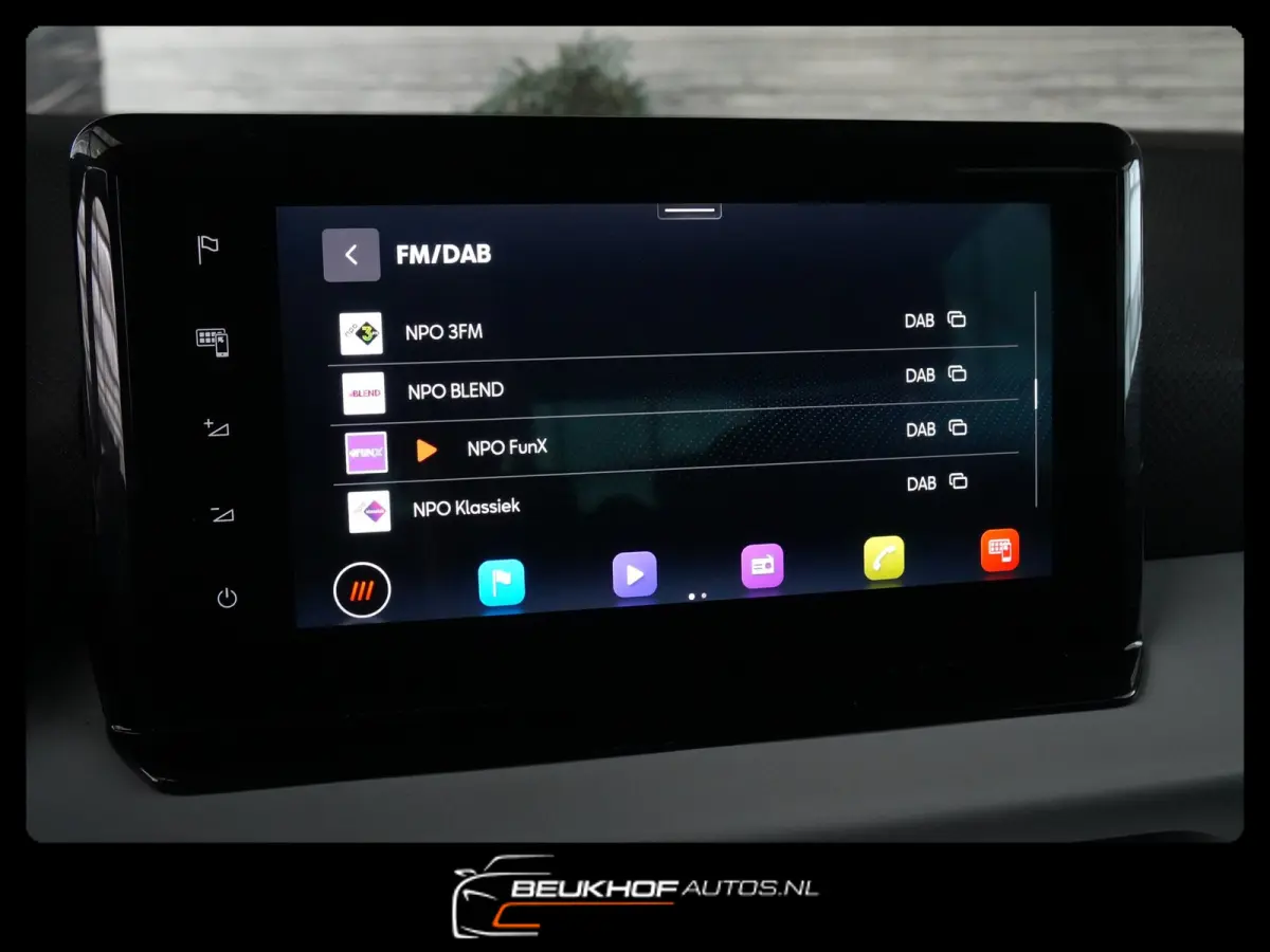 1.0 EcoTSI Style Business Intense Carplay Navi