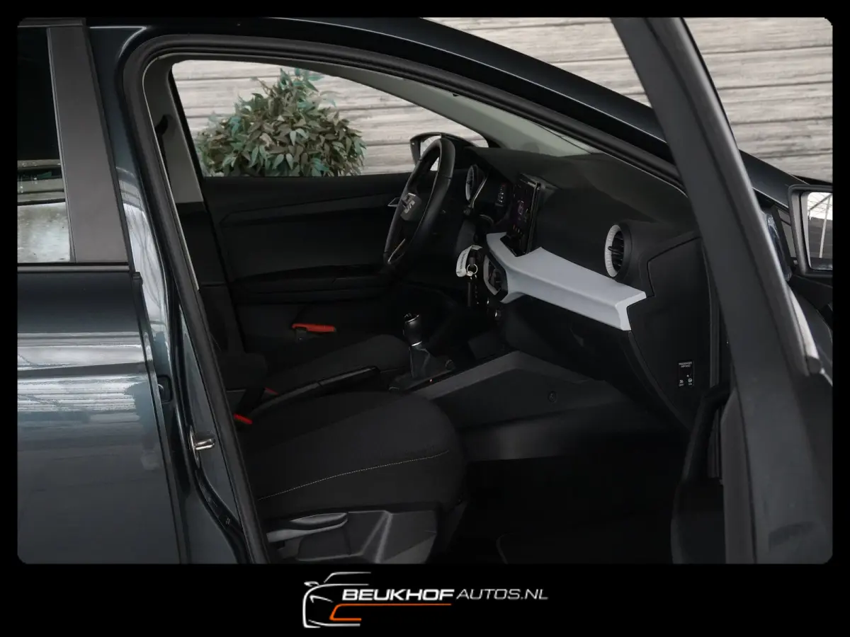 1.0 EcoTSI Style Business Intense Carplay Navi