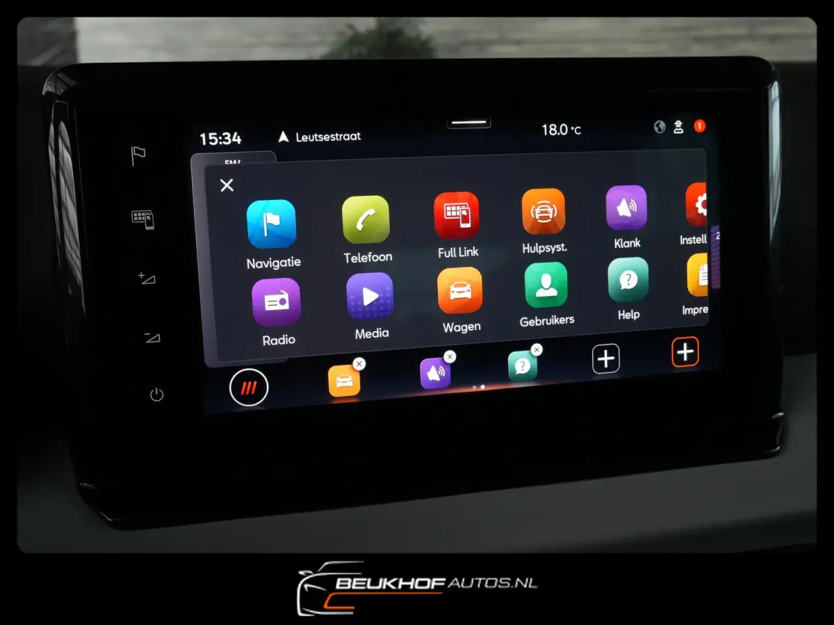 1.0 EcoTSI Style Business Intense Carplay Navi