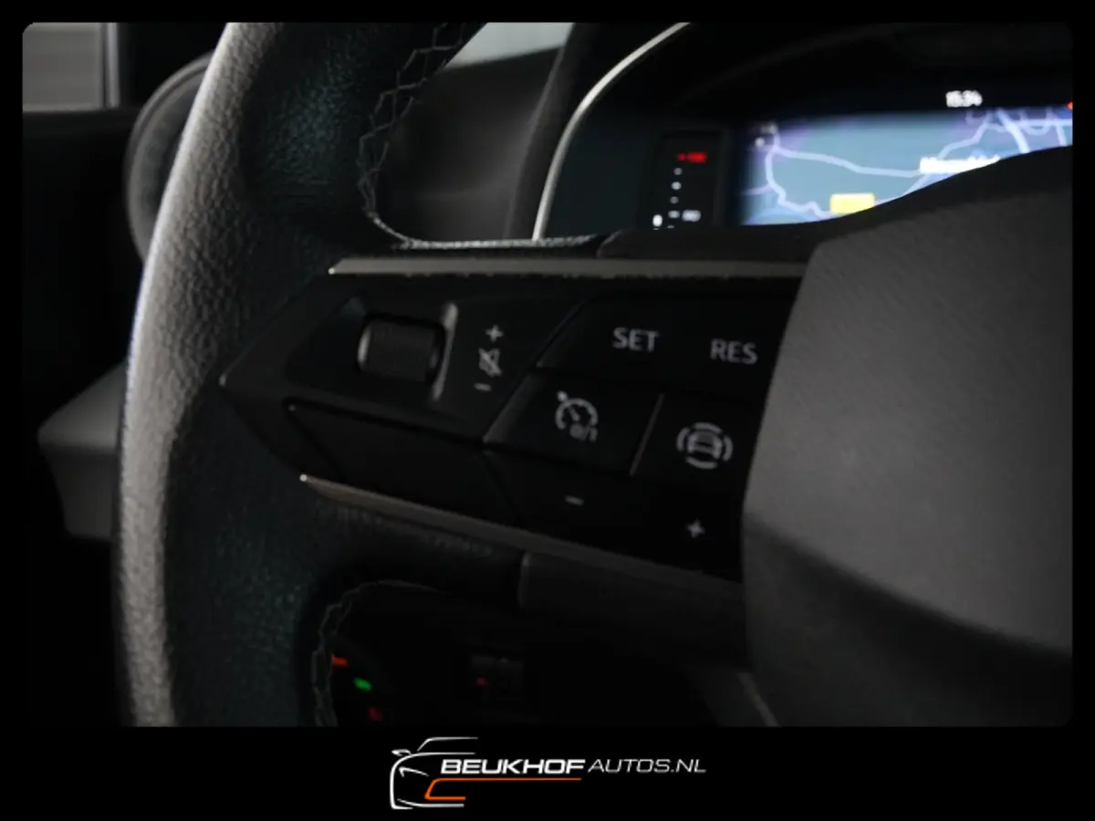 1.0 EcoTSI Style Business Intense Carplay Navi