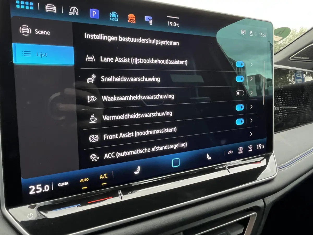 1.5 eTSI 150pk DSG R-Line (Trekhaak,Camera,IQ,Harman)