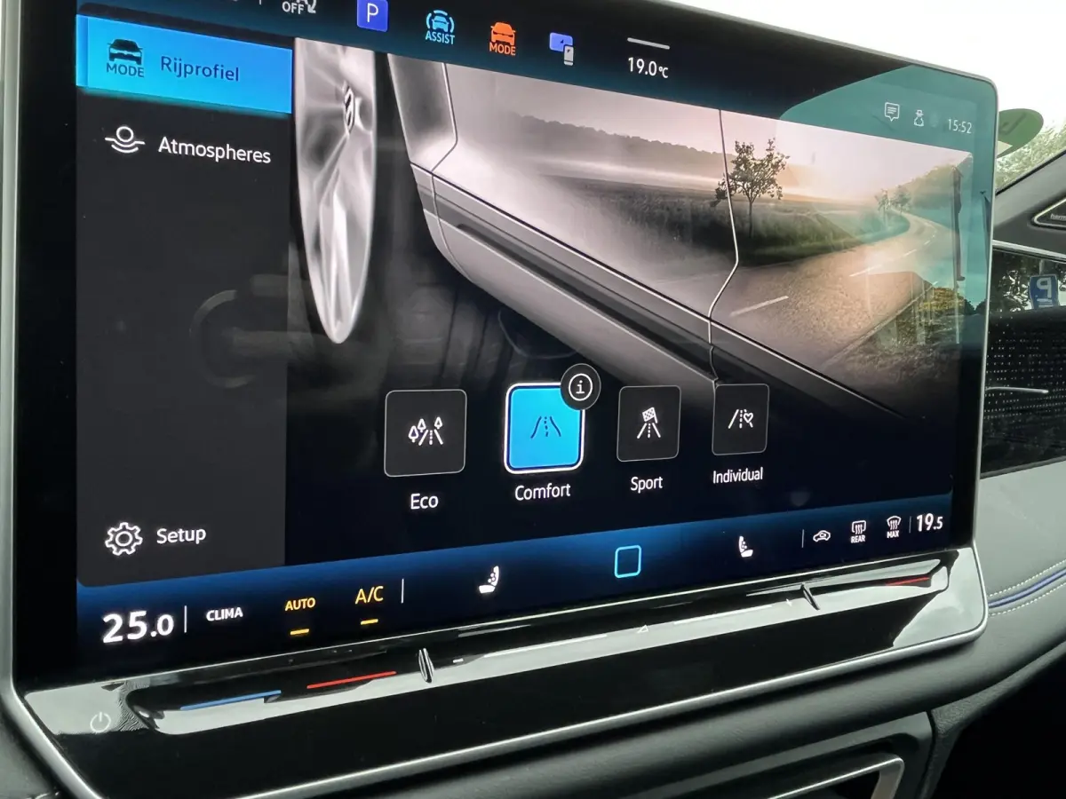 1.5 eTSI 150pk DSG R-Line (Trekhaak,Camera,IQ,Harman)