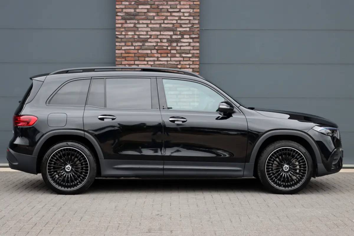350 4MATIC AMG Line 71 kWh | Panoramadak | Leder | Memory | Burmester | HUD | Trekhaak | Surround Camera | Verwarmd Stuurwiel | Night Pakket | Augmented Reality |