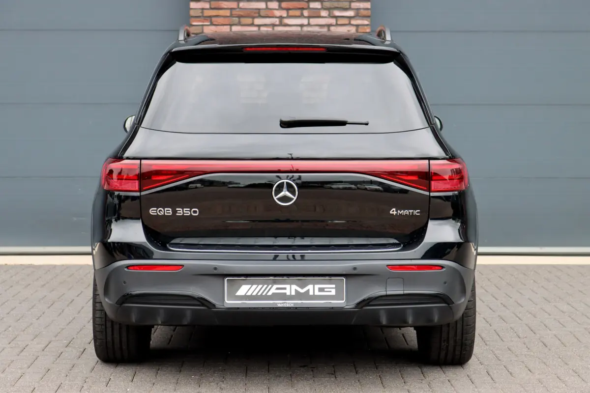 350 4MATIC AMG Line 71 kWh | Panoramadak | Leder | Memory | Burmester | HUD | Trekhaak | Surround Camera | Verwarmd Stuurwiel | Night Pakket | Augmented Reality |