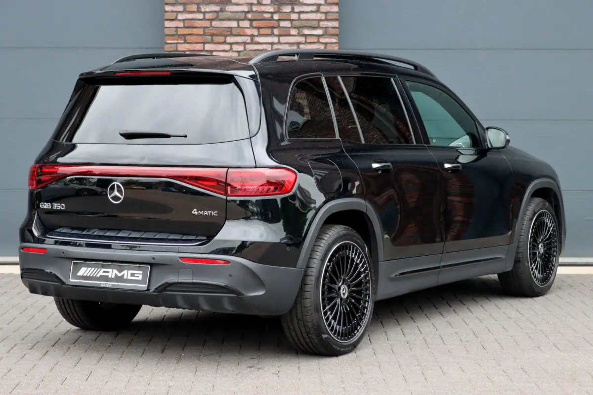 350 4MATIC AMG Line 71 kWh | Panoramadak | Leder | Memory | Burmester | HUD | Trekhaak | Surround Camera | Verwarmd Stuurwiel | Night Pakket | Augmented Reality |