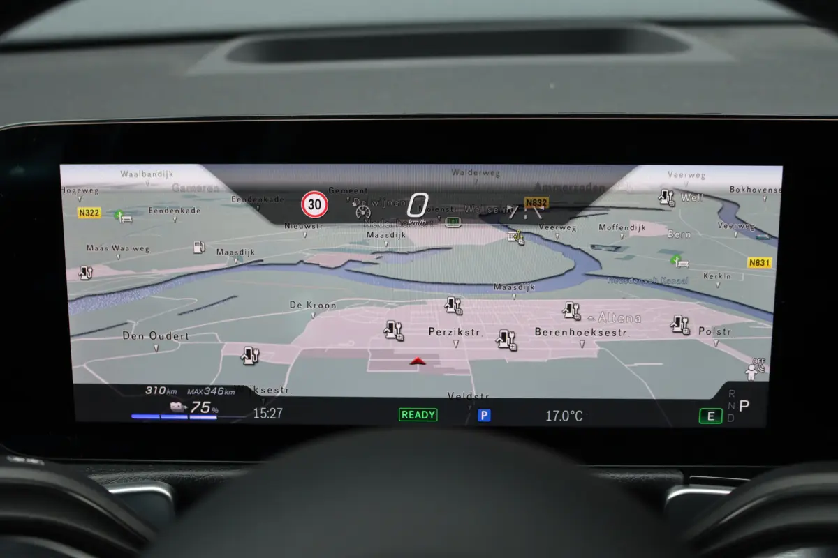 350 4MATIC AMG Line 71 kWh | Panoramadak | Leder | Memory | Burmester | HUD | Trekhaak | Surround Camera | Verwarmd Stuurwiel | Night Pakket | Augmented Reality |