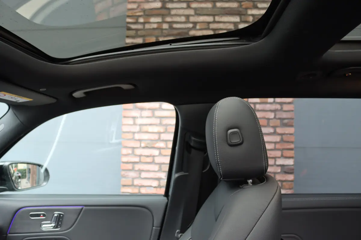 350 4MATIC AMG Line 71 kWh | Panoramadak | Leder | Memory | Burmester | HUD | Trekhaak | Surround Camera | Verwarmd Stuurwiel | Night Pakket | Augmented Reality |