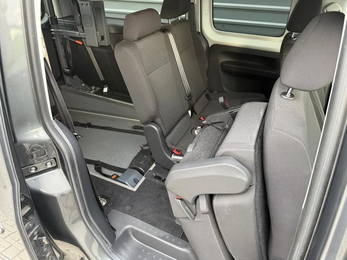 Maxi 1.4 TSI Rolstoel 5+1 met bodemverlaging