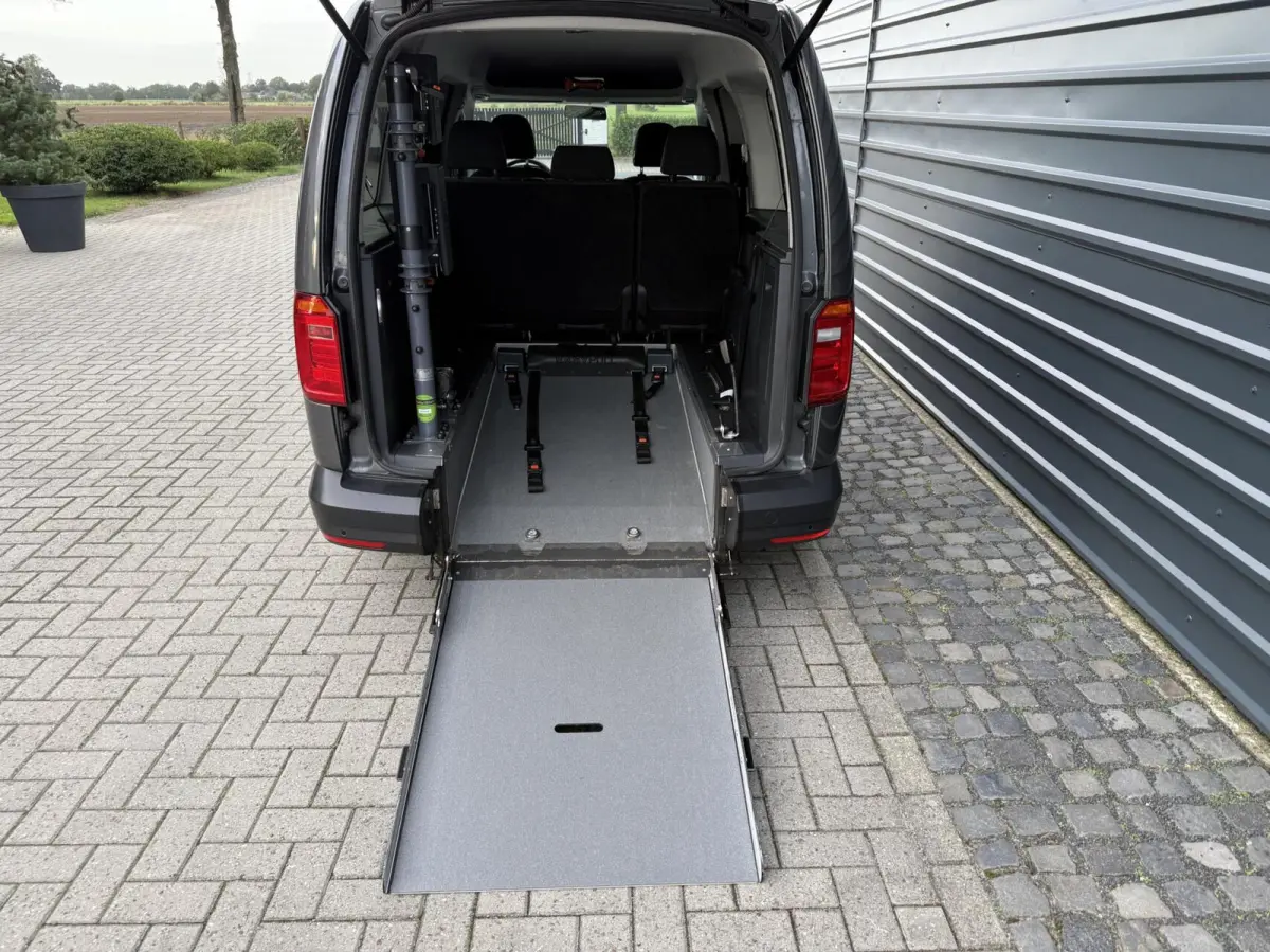 Maxi 1.4 TSI Rolstoel 5+1 met bodemverlaging