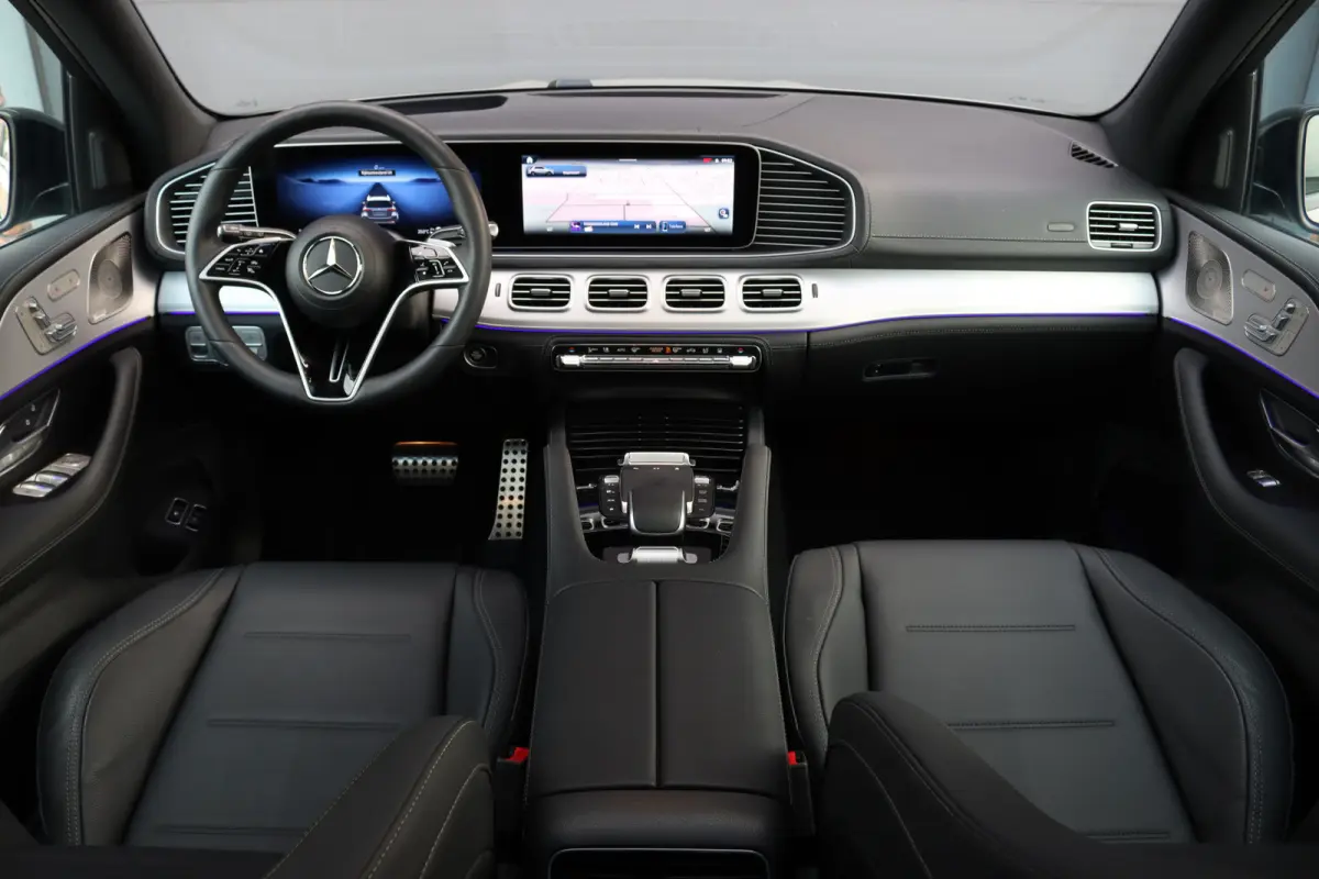 400 e 4MATIC AMG Line Premium+ | Facelift | Luchtvering | Distronic+ | Burmester | Memory | Trekhaak | Surround Camera | Panoramadak | HUD | Nappa Leder | Verwarmd Stuurwiel |