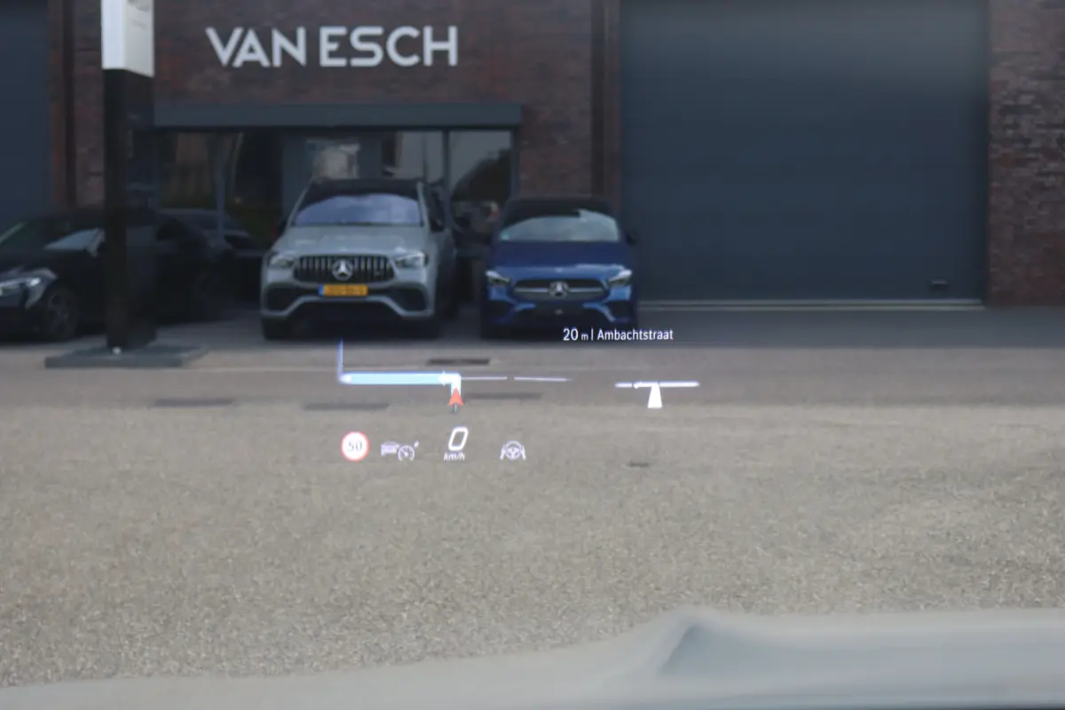 400 e 4MATIC AMG Line Premium+ | Facelift | Luchtvering | Distronic+ | Burmester | Memory | Trekhaak | Surround Camera | Panoramadak | HUD | Nappa Leder | Verwarmd Stuurwiel |