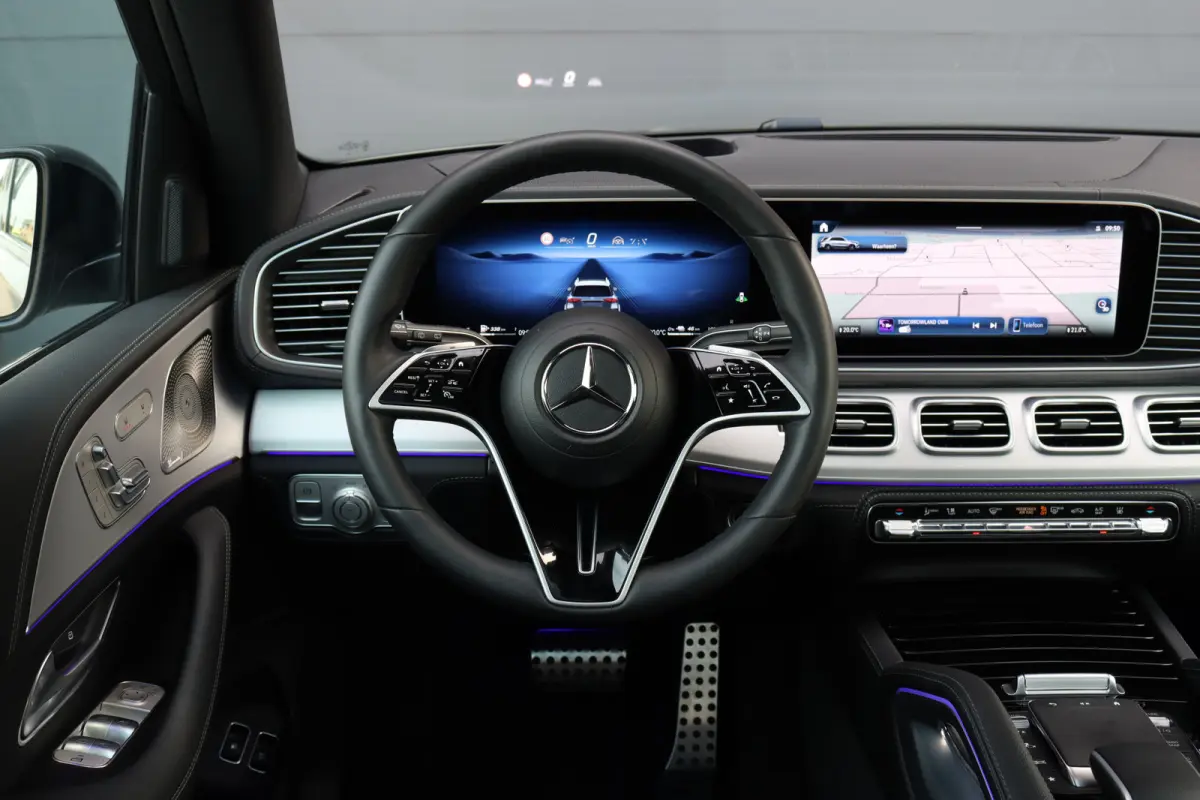 400 e 4MATIC AMG Line Premium+ | Facelift | Luchtvering | Distronic+ | Burmester | Memory | Trekhaak | Surround Camera | Panoramadak | HUD | Nappa Leder | Verwarmd Stuurwiel |