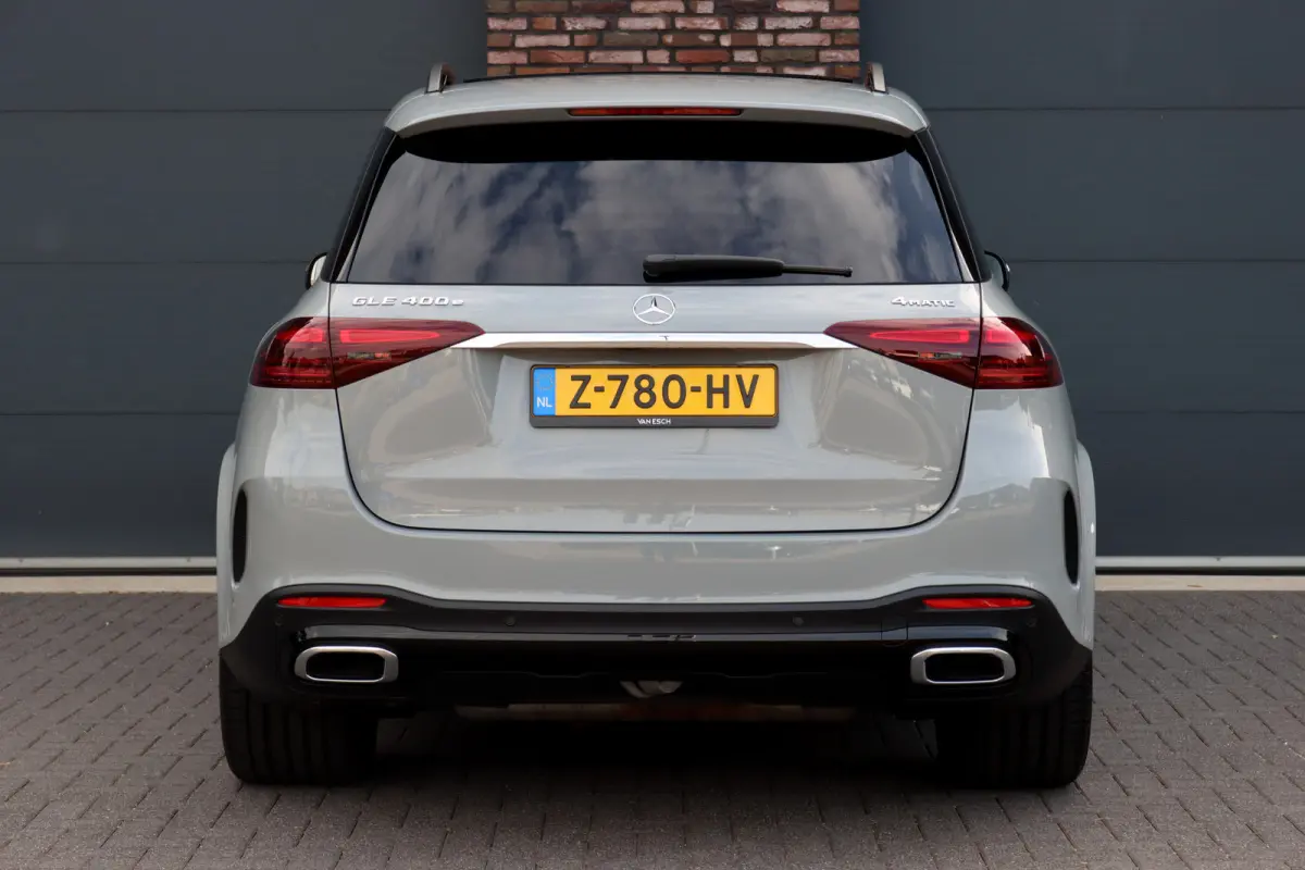 400 e 4MATIC AMG Line Premium+ | Facelift | Luchtvering | Distronic+ | Burmester | Memory | Trekhaak | Surround Camera | Panoramadak | HUD | Nappa Leder | Verwarmd Stuurwiel |