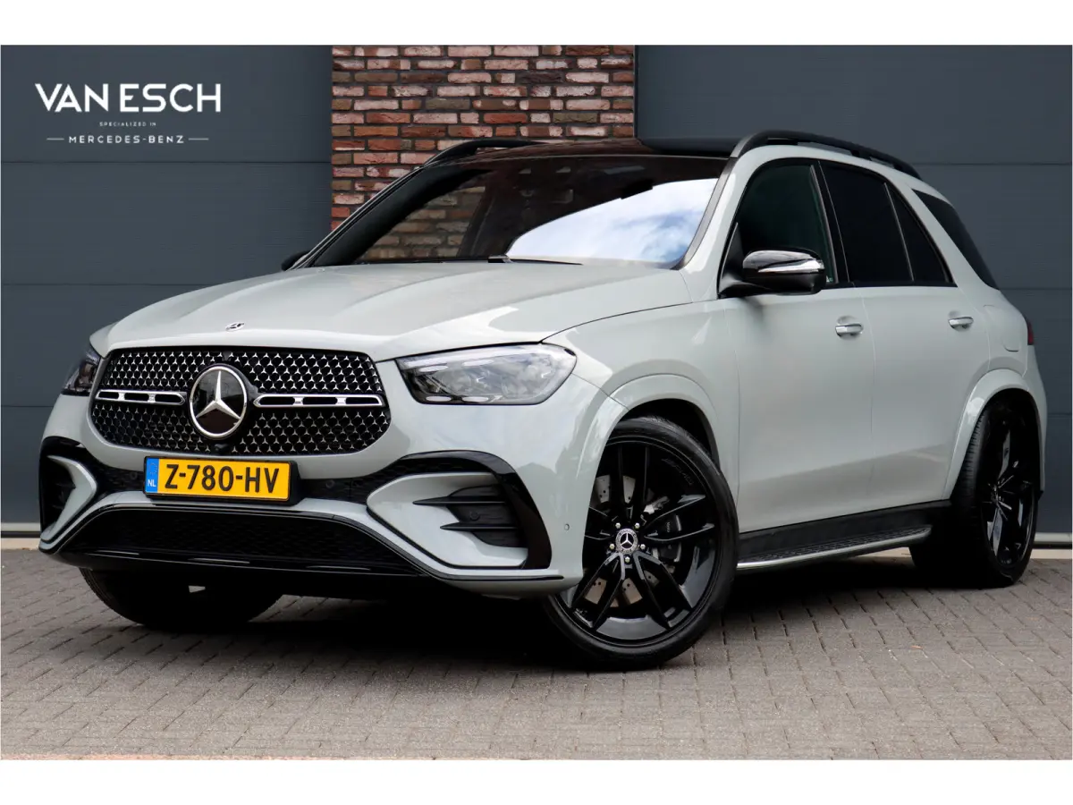 400 e 4MATIC AMG Line Premium+ | Facelift | Luchtvering | Distronic+ | Burmester | Memory | Trekhaak | Surround Camera | Panoramadak | HUD | Nappa Leder | Verwarmd Stuurwiel |