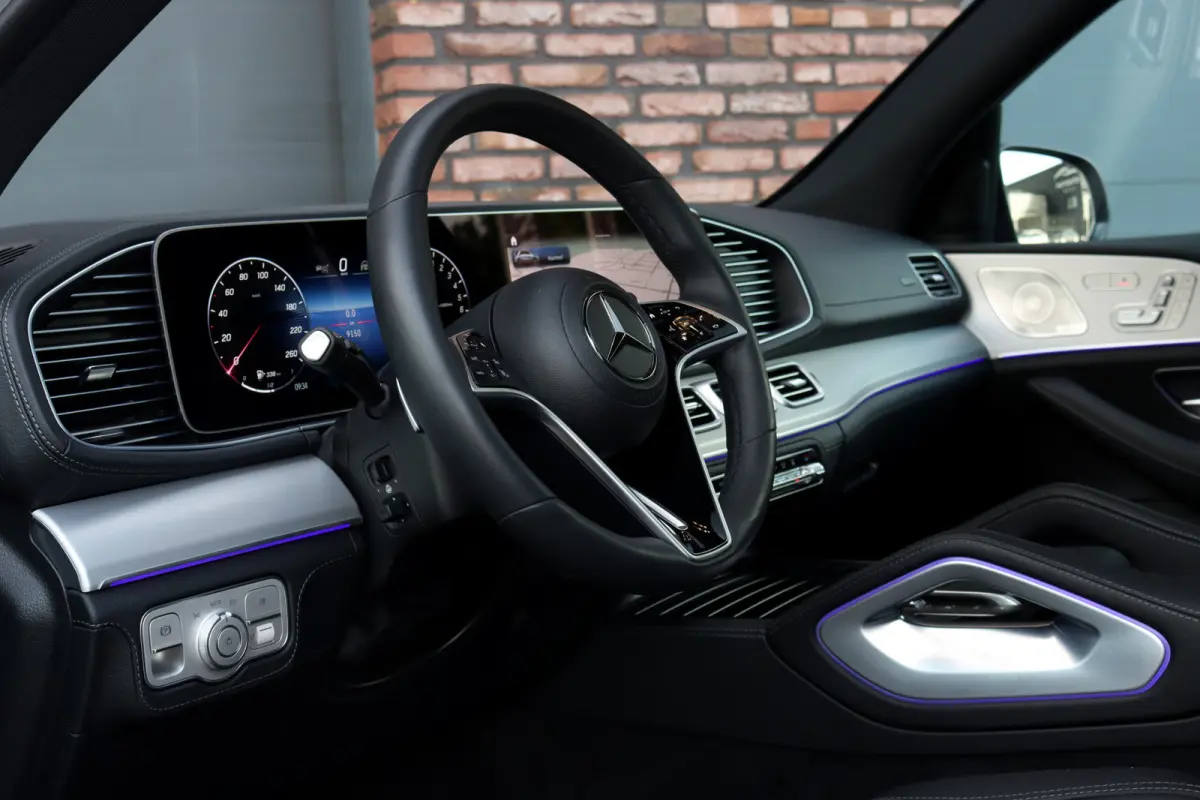 400 e 4MATIC AMG Line Premium+ | Facelift | Luchtvering | Distronic+ | Burmester | Memory | Trekhaak | Surround Camera | Panoramadak | HUD | Nappa Leder | Verwarmd Stuurwiel |