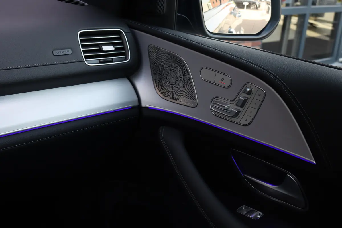 400 e 4MATIC AMG Line Premium+ | Facelift | Luchtvering | Distronic+ | Burmester | Memory | Trekhaak | Surround Camera | Panoramadak | HUD | Nappa Leder | Verwarmd Stuurwiel |
