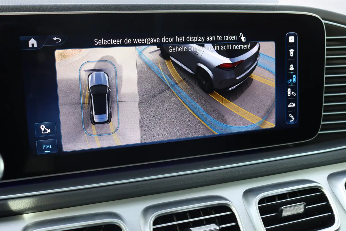 400 e 4MATIC AMG Line Premium+ | Facelift | Luchtvering | Distronic+ | Burmester | Memory | Trekhaak | Surround Camera | Panoramadak | HUD | Nappa Leder | Verwarmd Stuurwiel |