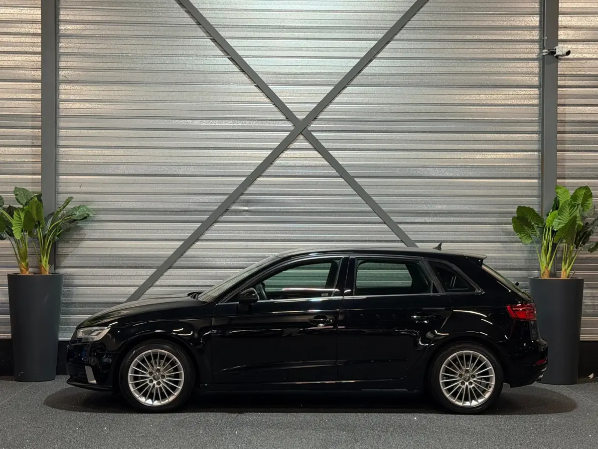 1.0 TFSI Sport Lease Edition 116-PK/2E-EIG!/NAVI/CRUISE/LED/PDC/DYNAMIC/NAP/APK