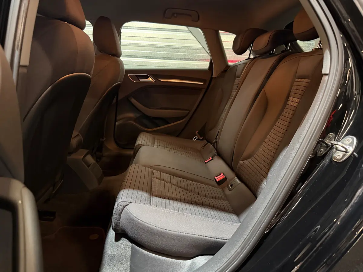 1.0 TFSI Sport Lease Edition 116-PK/2E-EIG!/NAVI/CRUISE/LED/PDC/DYNAMIC/NAP/APK