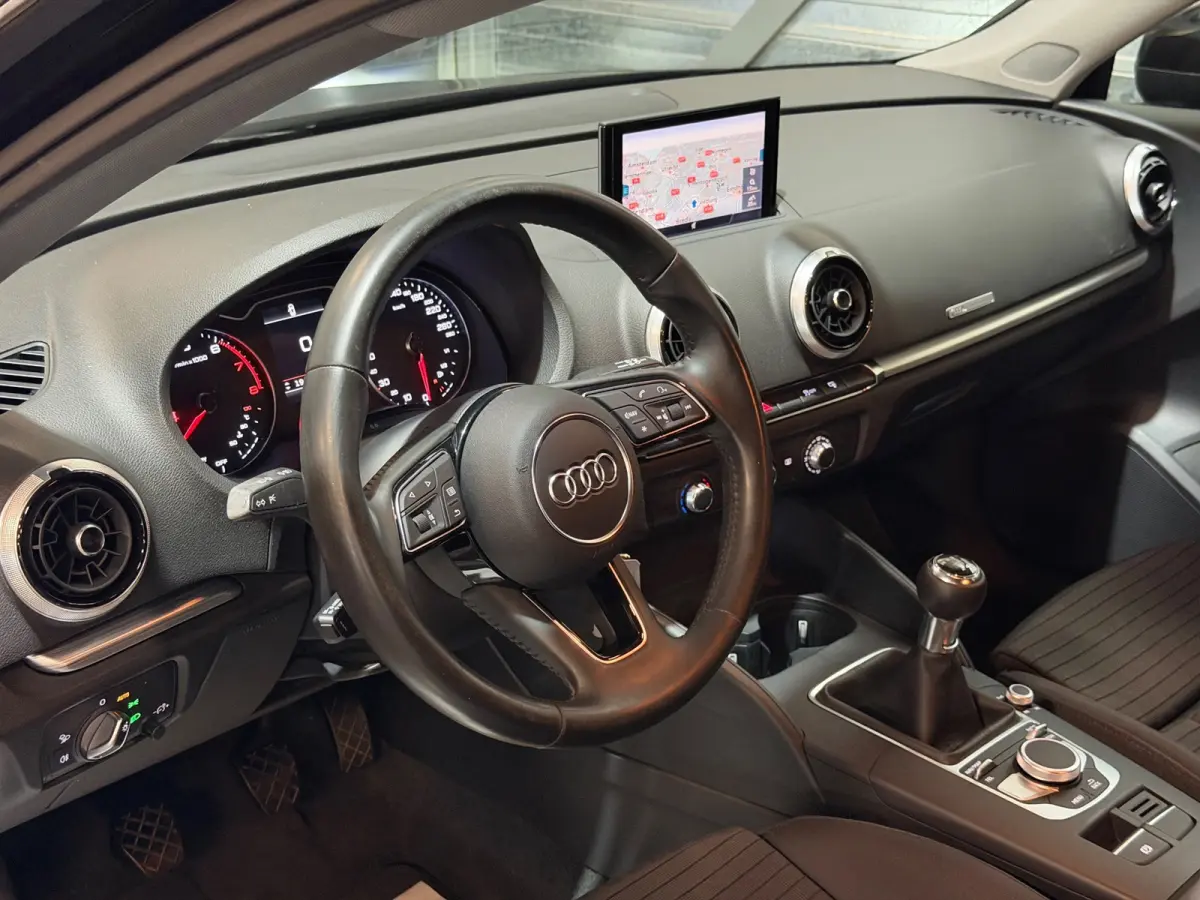 1.0 TFSI Sport Lease Edition 116-PK/2E-EIG!/NAVI/CRUISE/LED/PDC/DYNAMIC/NAP/APK