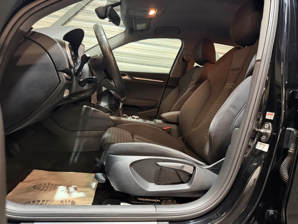 1.0 TFSI Sport Lease Edition 116-PK/2E-EIG!/NAVI/CRUISE/LED/PDC/DYNAMIC/NAP/APK