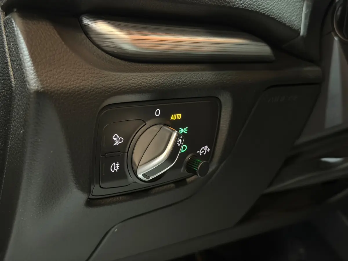 1.0 TFSI Sport Lease Edition 116-PK/2E-EIG!/NAVI/CRUISE/LED/PDC/DYNAMIC/NAP/APK