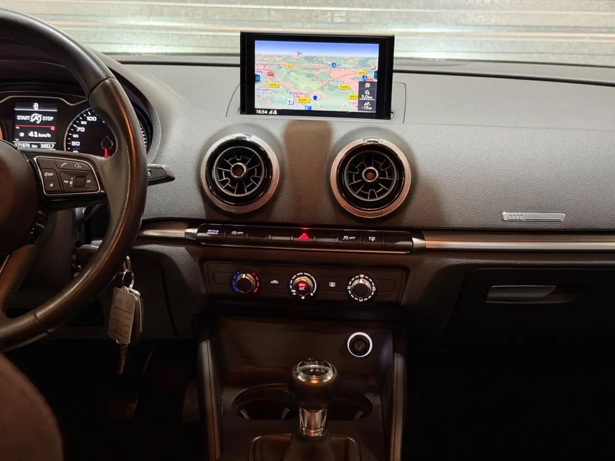 1.0 TFSI Sport Lease Edition 116-PK/2E-EIG!/NAVI/CRUISE/LED/PDC/DYNAMIC/NAP/APK