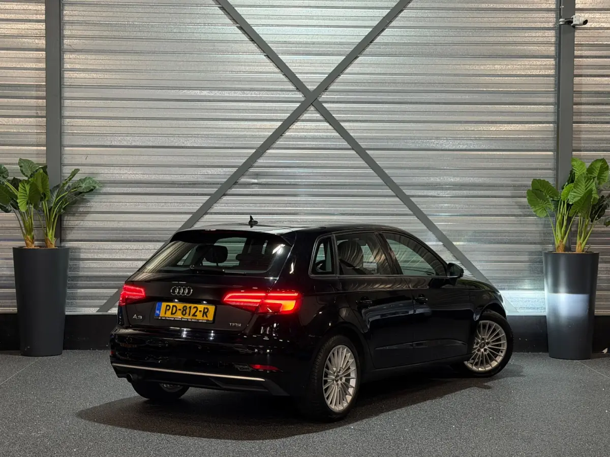 1.0 TFSI Sport Lease Edition 116-PK/2E-EIG!/NAVI/CRUISE/LED/PDC/DYNAMIC/NAP/APK