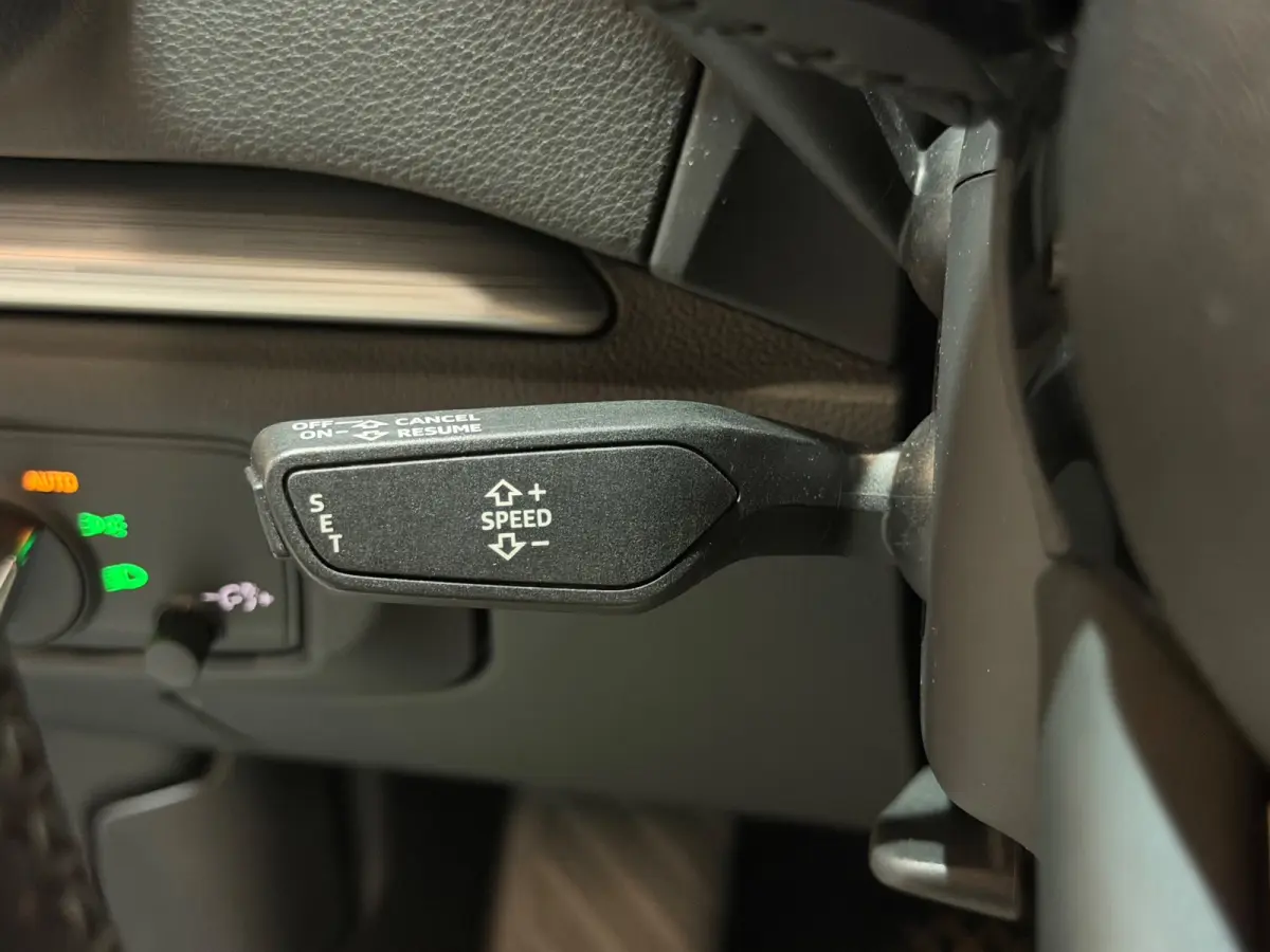 1.0 TFSI Sport Lease Edition 116-PK/2E-EIG!/NAVI/CRUISE/LED/PDC/DYNAMIC/NAP/APK