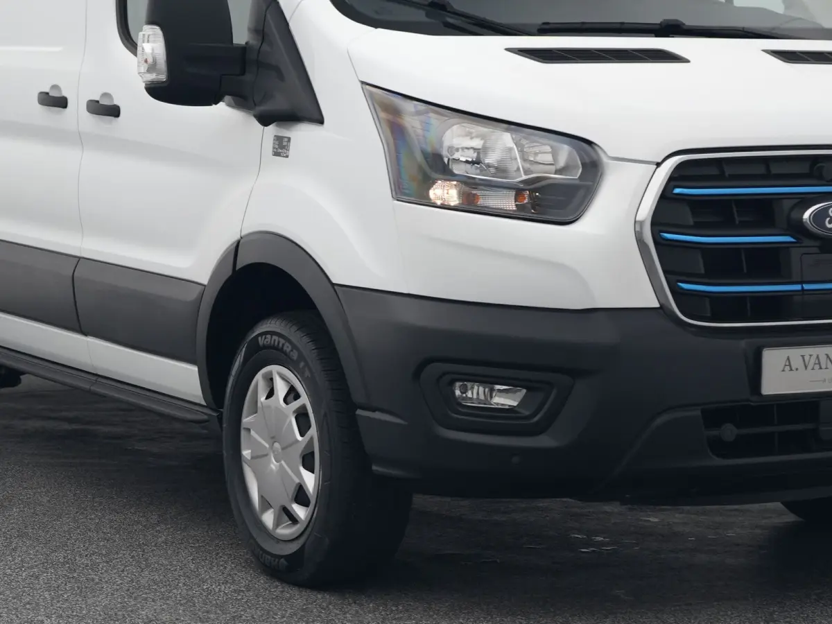 350 L2H2 Ambiente 68 kWh 50 L2H2 Trend 68 kWh | CAMERA | CARPLAY | STOELVERW.