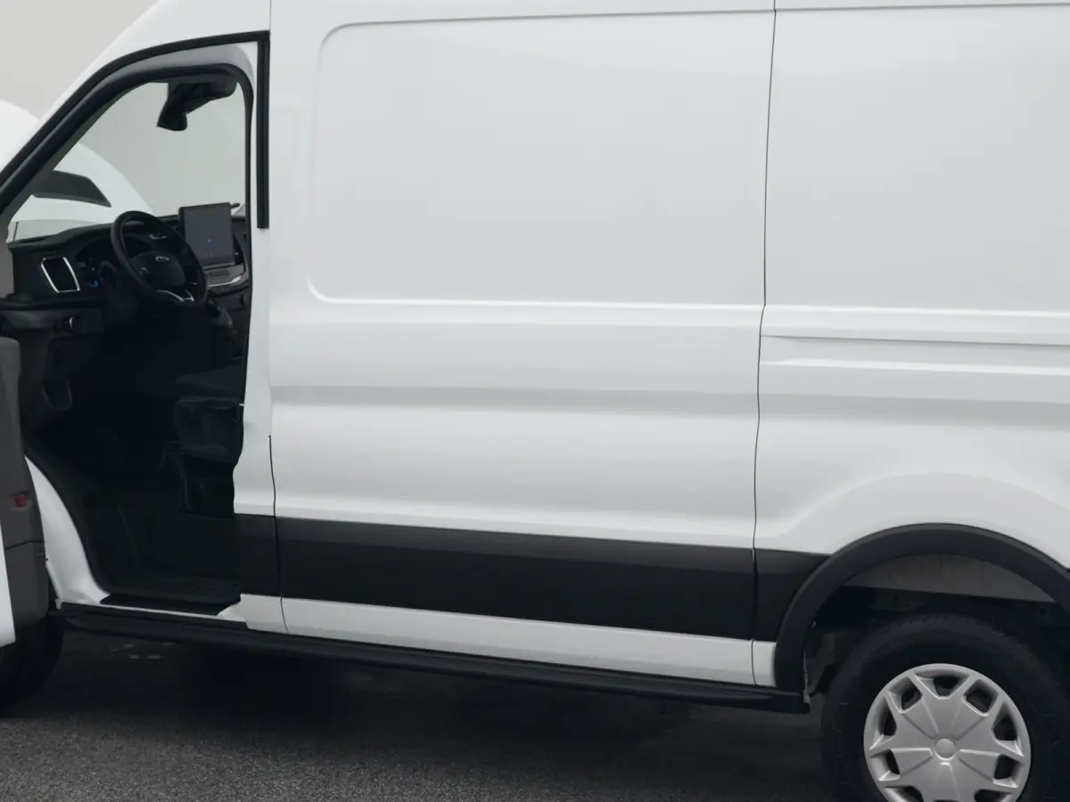 350 L2H2 Ambiente 68 kWh 50 L2H2 Trend 68 kWh | CAMERA | CARPLAY | STOELVERW.