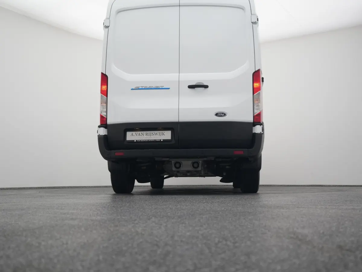350 L2H2 Ambiente 68 kWh 50 L2H2 Trend 68 kWh | CAMERA | CARPLAY | STOELVERW.