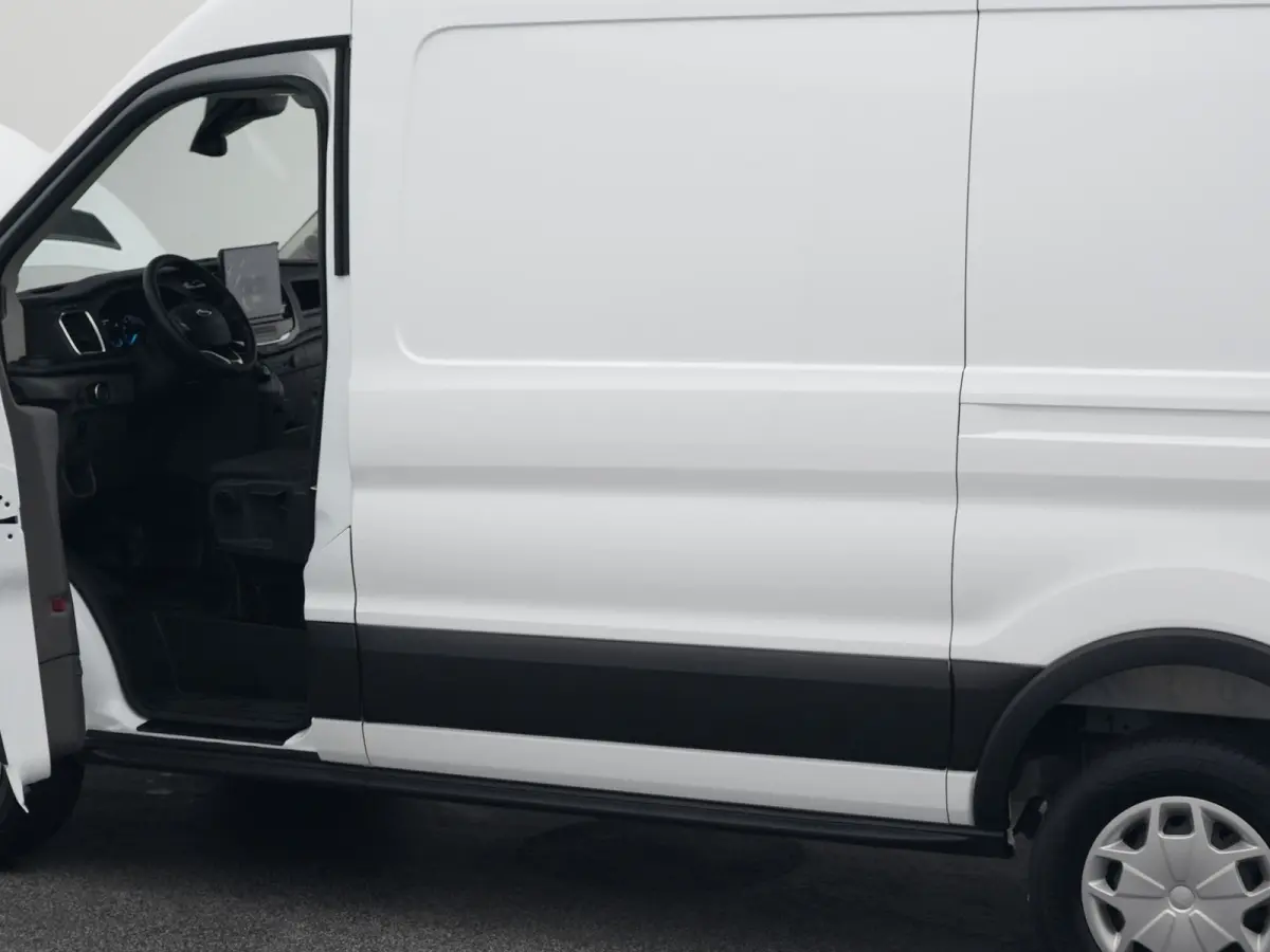 350 L2H2 Ambiente 68 kWh 50 L2H2 Trend 68 kWh | CAMERA | CARPLAY | STOELVERW.