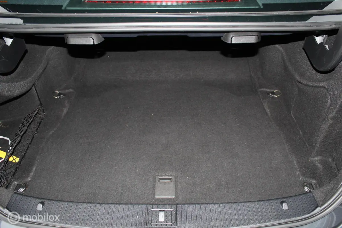 220d Diesel *BlueTEC* *EURO 6* Sedan Limousine *FACELIFT MODEL* *170PK* *Prestige Avantgarde* *AUTOMAAT* *9G-TRONIC* *FULL LED INTELLIGENT LIGHT SYSTEM* *CLIMATRONIC ECC (AIRCO) *ZWARTE HEME