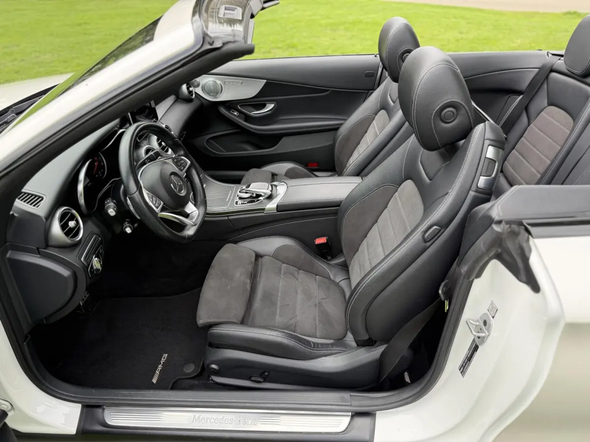C300
