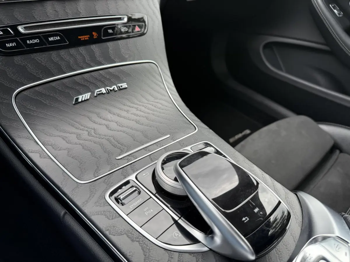 C300