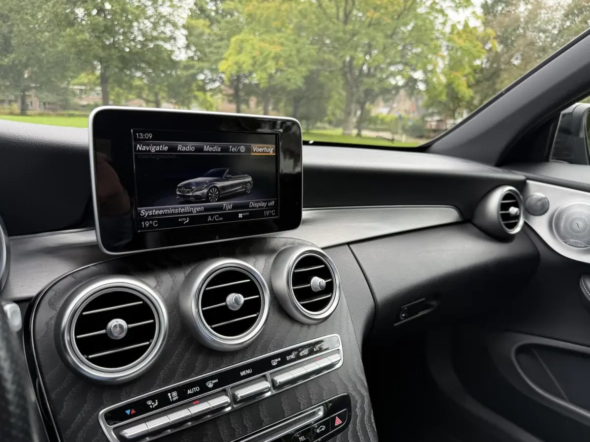 C300