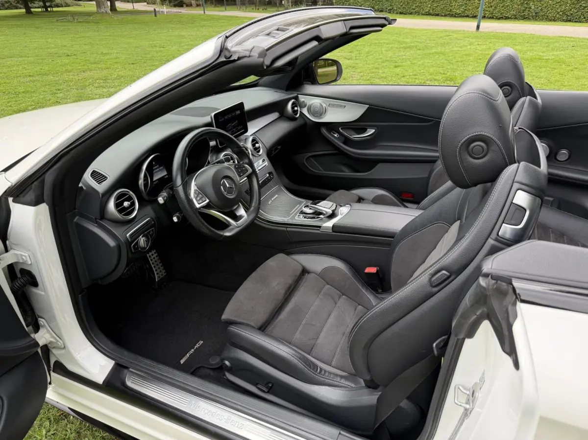 C300