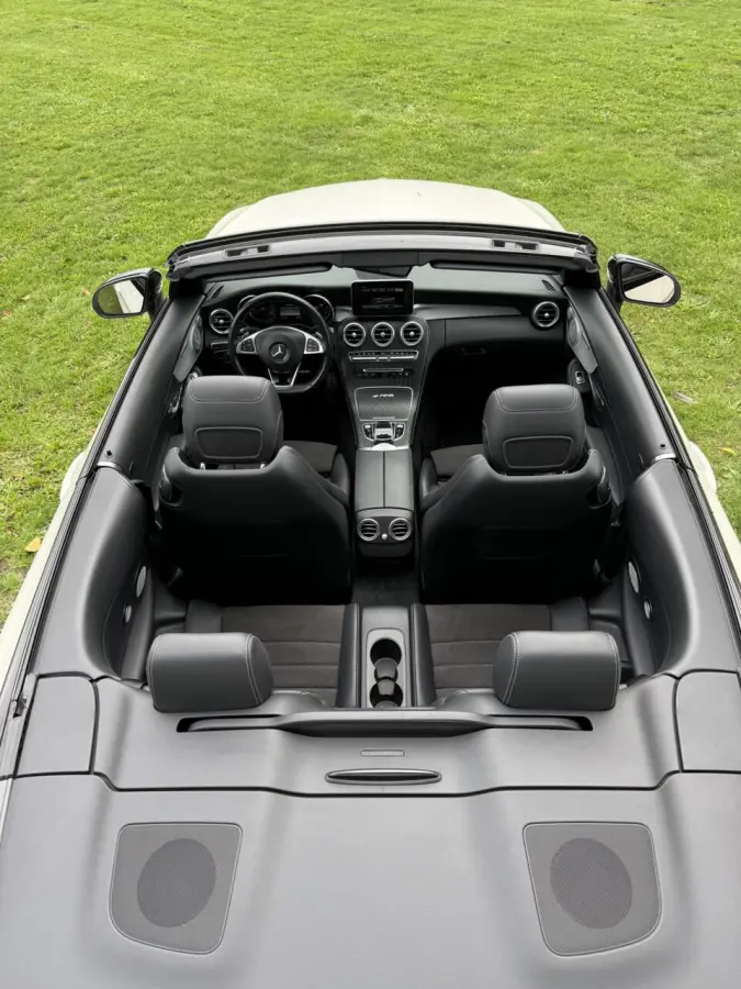 C300
