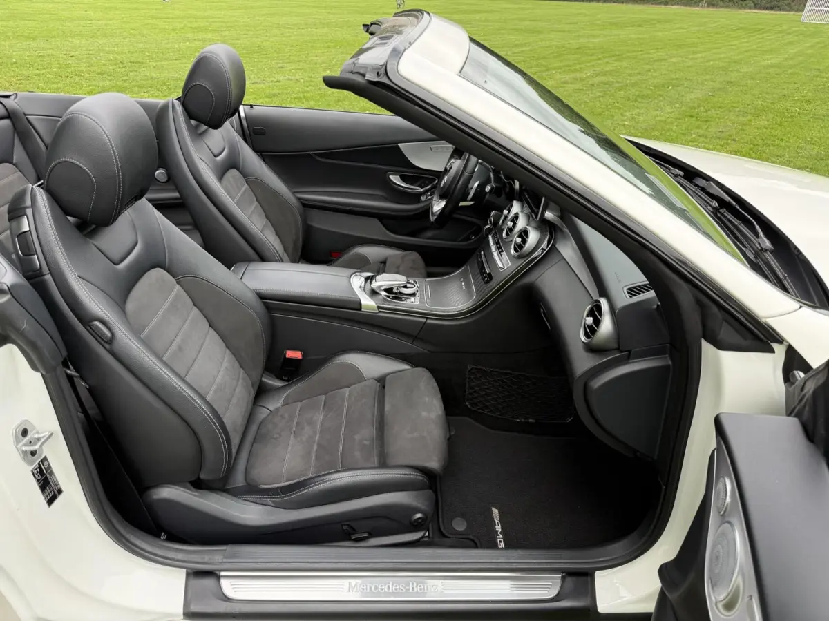 C300