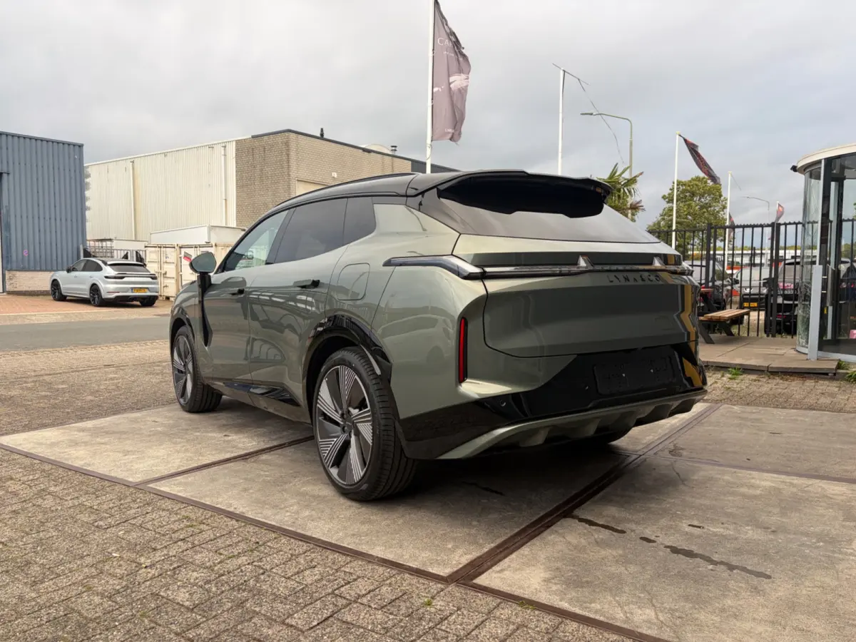 1.5 More | Nieuw | Massage | Pano | 4jr garantie | Full options