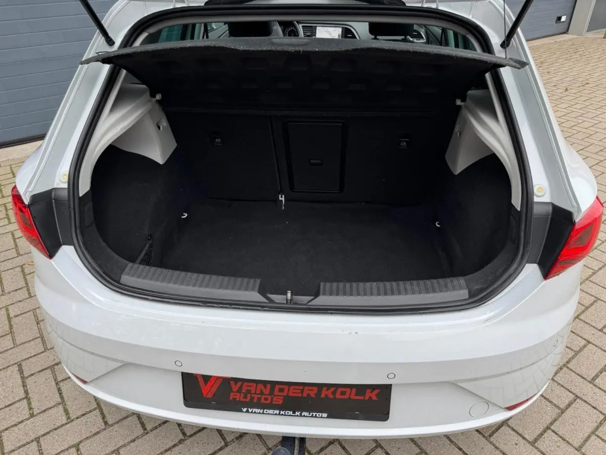 1.2 TSI Style Business Intense | Panorama | Carplay | Cruise | Climate | LED | Stoelverwarming | Sensoren