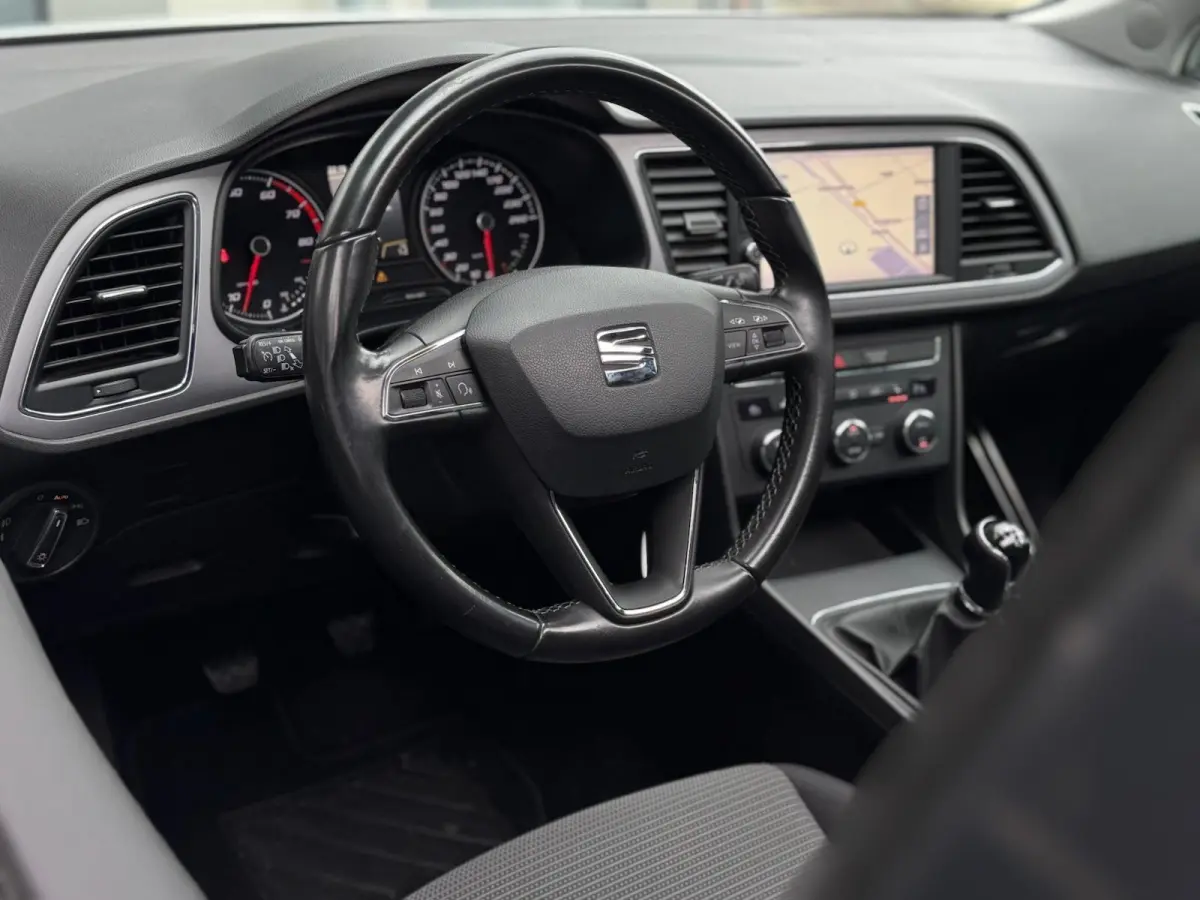 1.2 TSI Style Business Intense | Panorama | Carplay | Cruise | Climate | LED | Stoelverwarming | Sensoren