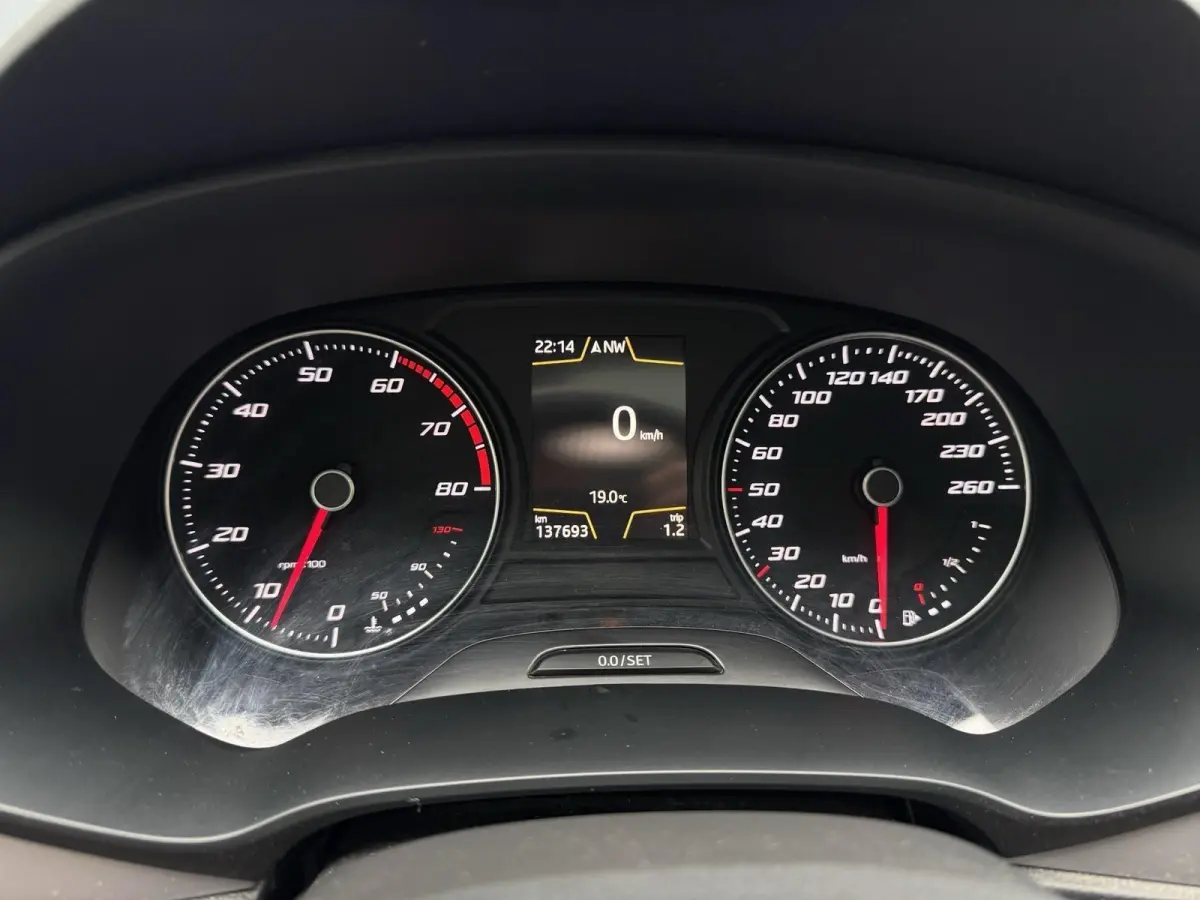 1.2 TSI Style Business Intense | Panorama | Carplay | Cruise | Climate | LED | Stoelverwarming | Sensoren