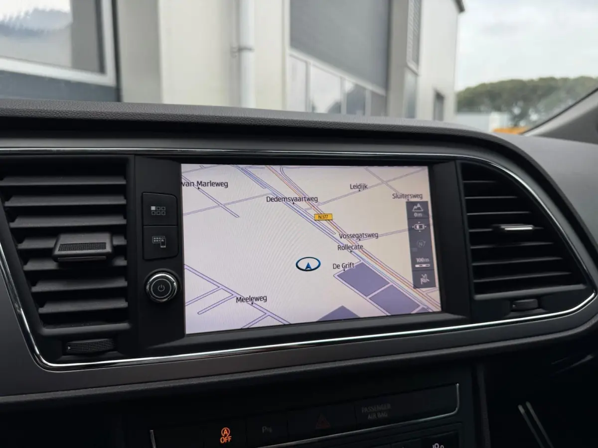 1.2 TSI Style Business Intense | Panorama | Carplay | Cruise | Climate | LED | Stoelverwarming | Sensoren