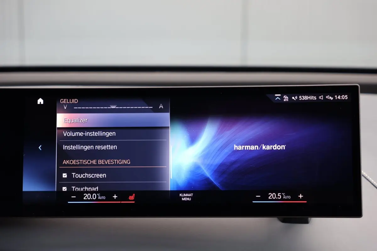 XDrive50 High Executive 112 kWh | panoramadak skylounge | laser led | stoelkoeling | elek. trekhaak | massage | keyless