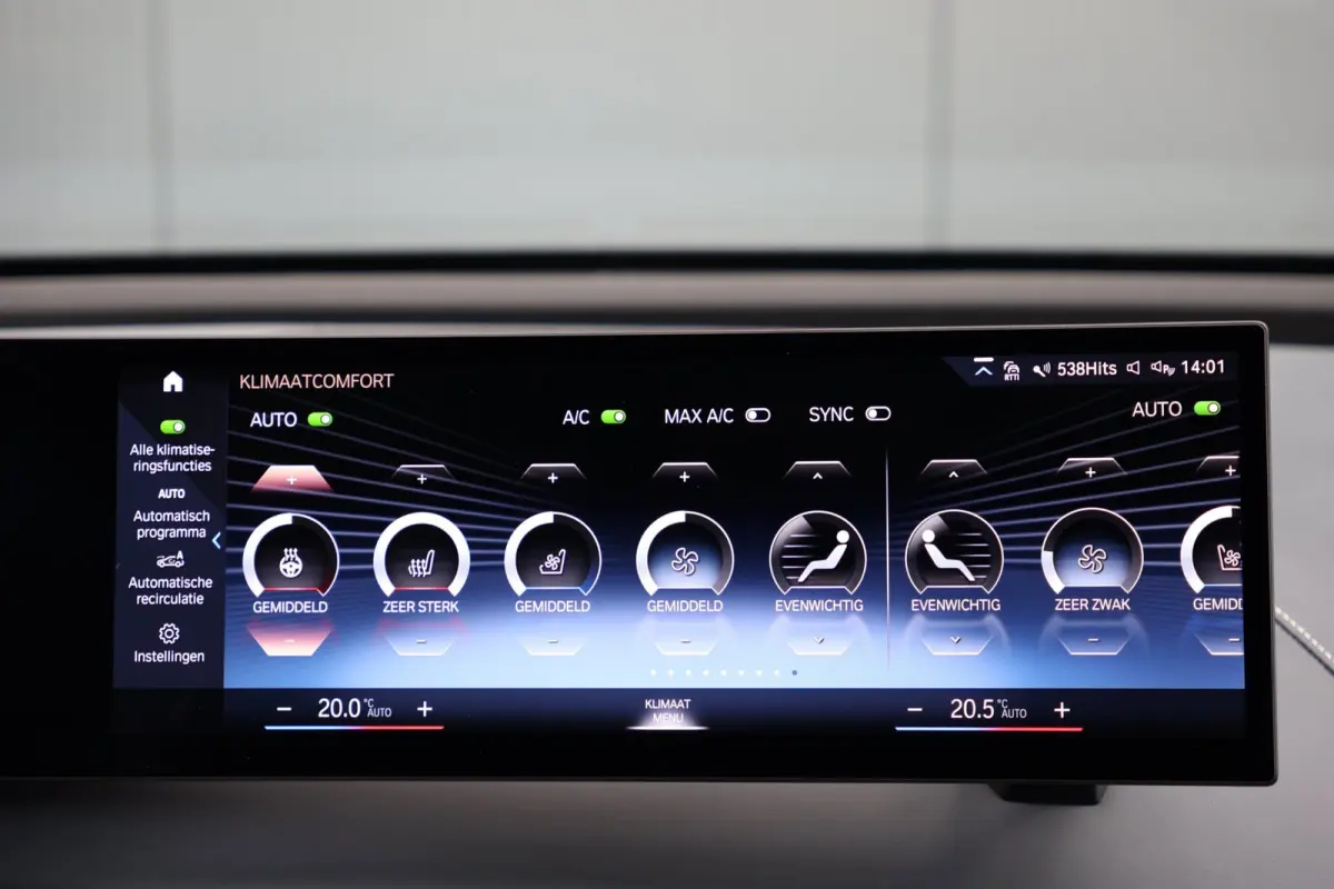 XDrive50 High Executive 112 kWh | panoramadak skylounge | laser led | stoelkoeling | elek. trekhaak | massage | keyless
